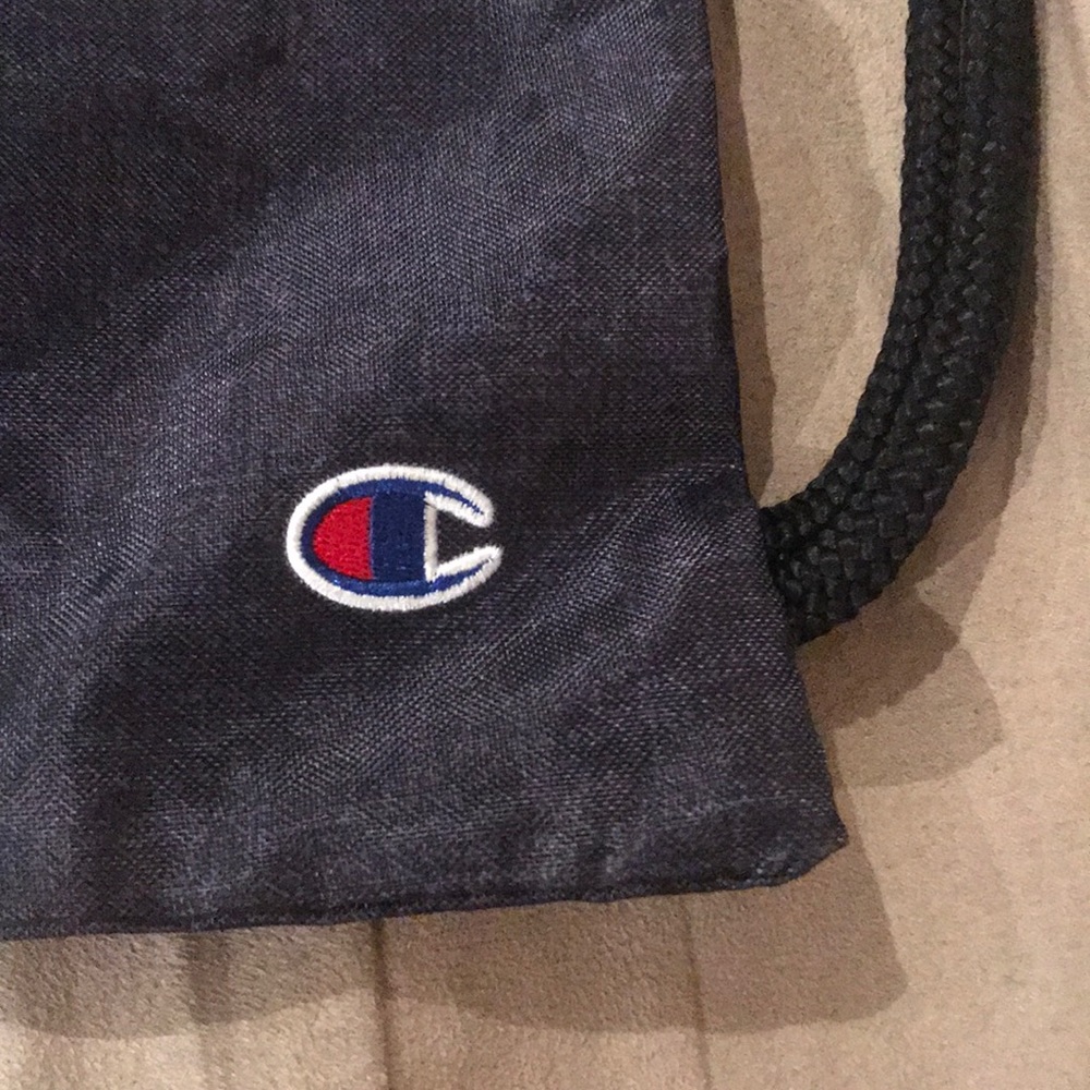 Champion strap bag - Picture 2 of 3